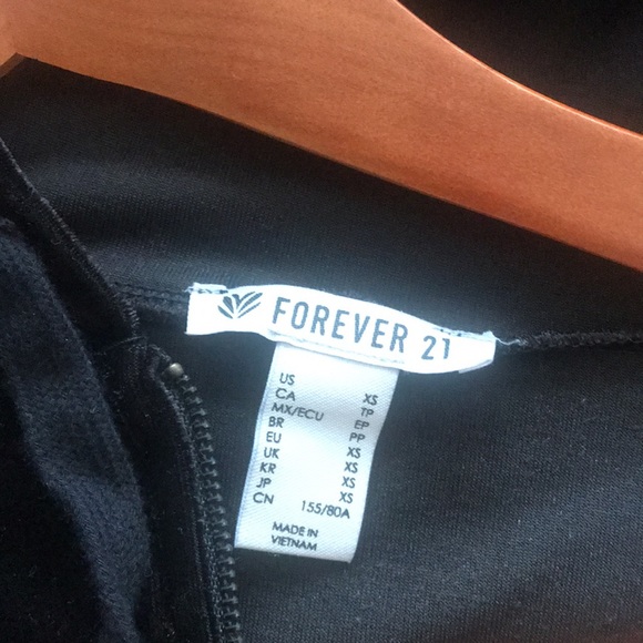 forever 21 Velour crop hoodie, size xs - Picture 2 of 3